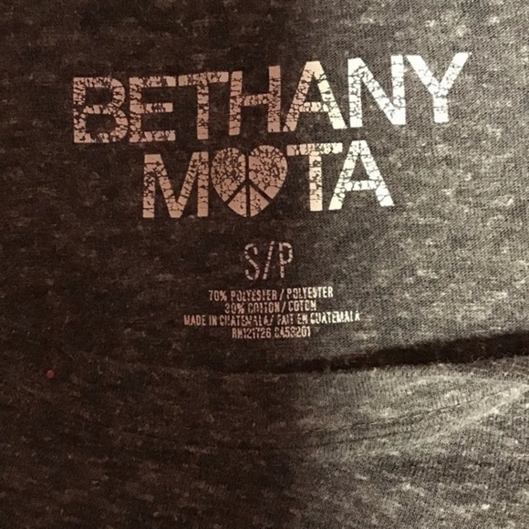 3 for 20 $ bundle Believe in unicorns graphic t shirt - Picture 3 of 8